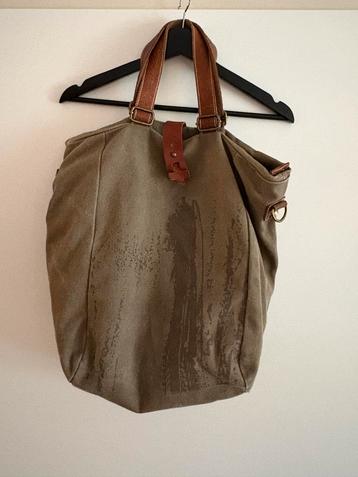 Stoere Jute Shopper met Leren Details beschikbaar voor biedingen