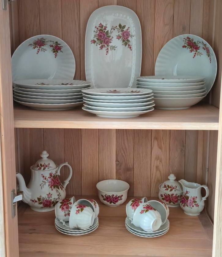 Wunsiedel bavaria porcelain rozen, Antiek en Kunst, Antiek | Servies compleet, Ophalen