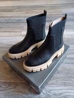 Oxmox zwarte Chelsea boot beige zool maat 37, Zwart, Lage of Enkellaarzen, Nieuw, Ophalen of Verzenden