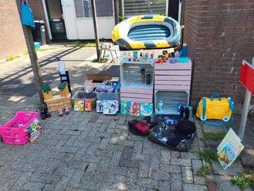 Speelgoed, boeken, vogelhuisjes, puzzel, paardrij - MZ 2110 beschikbaar voor biedingen