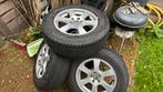 winterbanden op volvo velg 235/65 R17 108H, Auto-onderdelen, Banden en Velgen, Ophalen, Gebruikt, Banden en Velgen, 17 inch