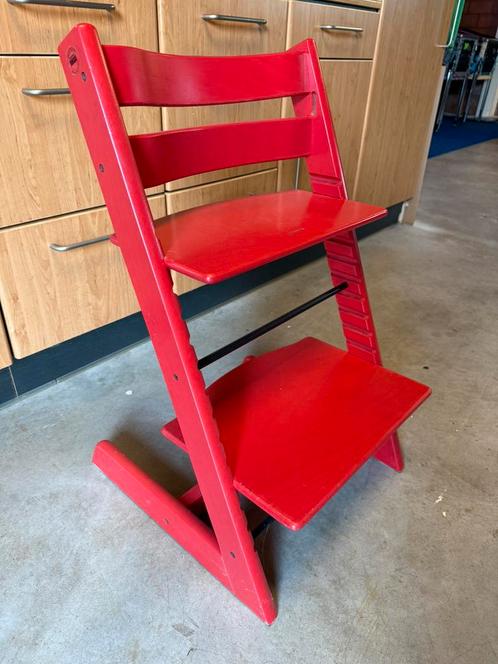 Rode Stokke Tripp Trapp in Nieuwstaat!!!, Kinderen en Baby's, Kinderstoelen, Zo goed als nieuw, Meegroeistoel, Ophalen