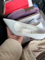 Christian Louboutin Pumps Wit Maat 38, Kleding | Dames, Schoenen, Ophalen of Verzenden, Zo goed als nieuw, Wit, Pumps
