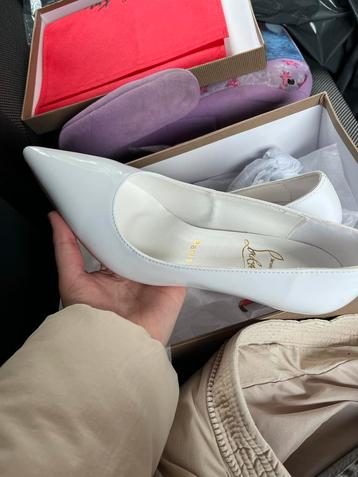 Christian Louboutin Pumps Wit Maat 38 beschikbaar voor biedingen