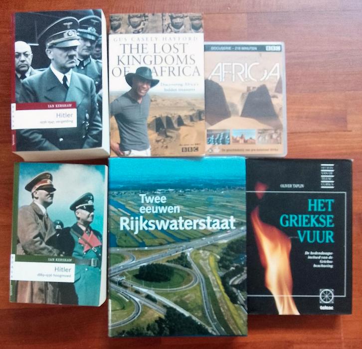 Vijf boeken en een dvd (geschiedenis), Boeken, Geschiedenis | Wereld, Zo goed als nieuw, Europa, Ophalen of Verzenden