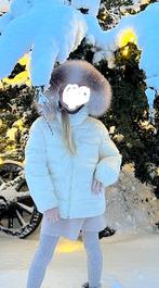 Moncler donsjas maat 130 - licht crème, afneembare capuchon, Ophalen of Verzenden, Zo goed als nieuw, Meisje, Jas