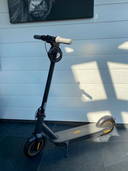 Zeer nette segway  Ninebot G30 Max, Fietsen en Brommers, Steps, Zo goed als nieuw, Elektrische step (E-scooter), Ophalen