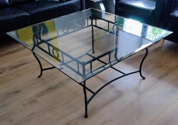 Salontafel glas met zwart metalen onderstel