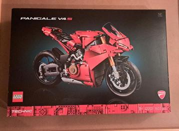 Lego Technic Ducati Panigale V4 R (42202) beschikbaar voor biedingen