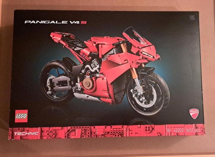 Lego Technic Ducati Panigale V4 R (42202), Kinderen en Baby's, Speelgoed | Duplo en Lego, Zo goed als nieuw, Lego, Complete set