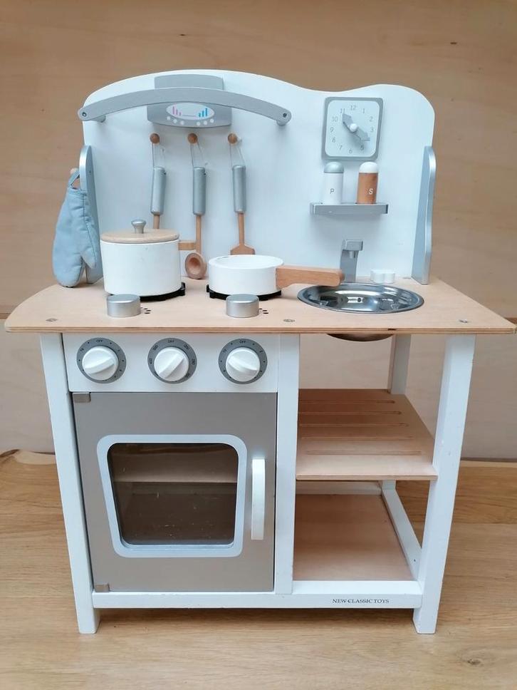 New classic toys speelkeuken, Kinderen en Baby's, Speelgoed | Speelkeukens, Zo goed als nieuw, Speelkeuken, Hout, Ophalen