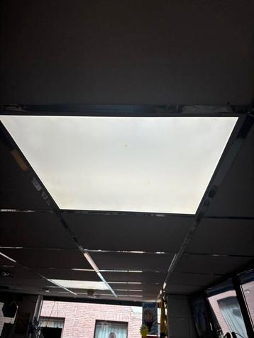 Led paneel 60/60 ( 2 maal ) beschikbaar voor biedingen