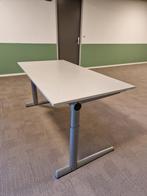 Ahrend bureau oerdegelijk lichtgrijs 160 80, Ophalen, In hoogte verstelbaar, Gebruikt, Bureau