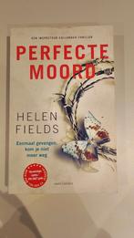 Helen Fields - Perfecte moord, Ophalen of Verzenden, Zo goed als nieuw, Helen Fields