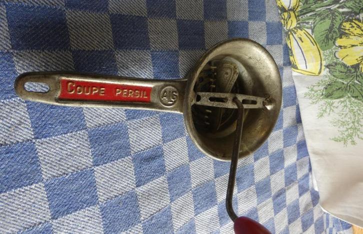 passevite/ kleine passe vite/ Coupe Persil keukenartikel, Antiek en Kunst, Antiek | Keukenbenodigdheden, Ophalen of Verzenden