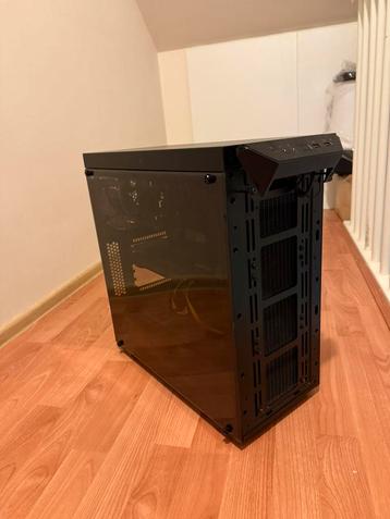Desktop pc beschikbaar voor biedingen