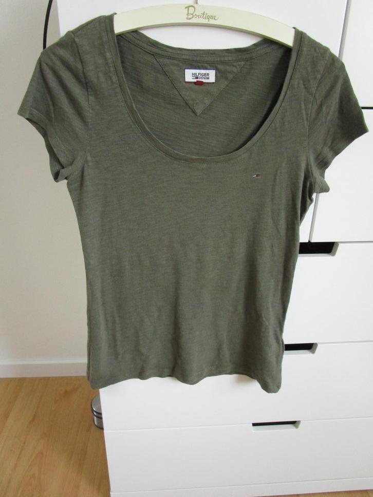 Tommy Hilfiger - groen shirt maat S, Kleding | Dames, T-shirts, Zo goed als nieuw, Maat 36 (S), Groen, Korte mouw, Ophalen of Verzenden