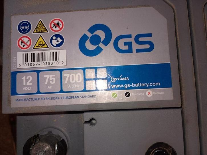 Accu yuasa Nieuw gekocht vorig jaar, maar geen start stop!, Auto-onderdelen, Accu's en Toebehoren, Nieuw, Ophalen of Verzenden