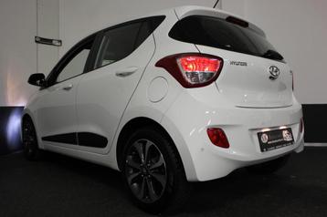 Hyundai i10 STYLE 1.2*NAVI*STUUR+STOELVERWARMING 1E EIGEN beschikbaar voor biedingen