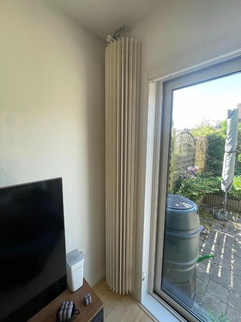 Design Radiatoren – Verticaal Model, 2 stuks, Uniek Design, Doe-het-zelf en Verbouw, Verwarming en Radiatoren, Gebruikt, Radiator
