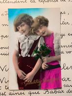 1928 Gelukkig Nieuwjaar - twee meisjes (NN), Ophalen of Verzenden, 1920 tot 1940, Gelopen, Feest(dag)