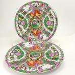 Famille Rose sierborden set van 2 Chinees porselein, Verzenden