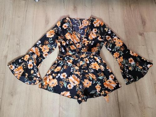 SHEIN zwarte playsuit met bloemen maat XL ~ JB0011, Kleding | Dames, Jumpsuits, Zo goed als nieuw, Maat 46/48 (XL) of groter, Zwart