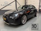 Lexus IS 300h F-Sport Leer|ML-Audio|LED|19”LM-velgen, Auto's, Lexus, Achterwielaandrijving, Gebruikt, 181 pk, Zwart