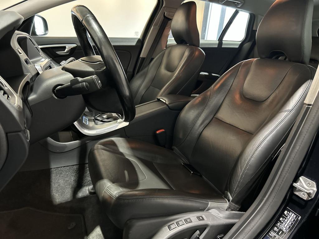Volvo V60 2.4 D6 Twin Engine Momentum | Leder stoelen | stoe, Automaat, Met garantie (alle), Blauw, Vierwielaandrijving