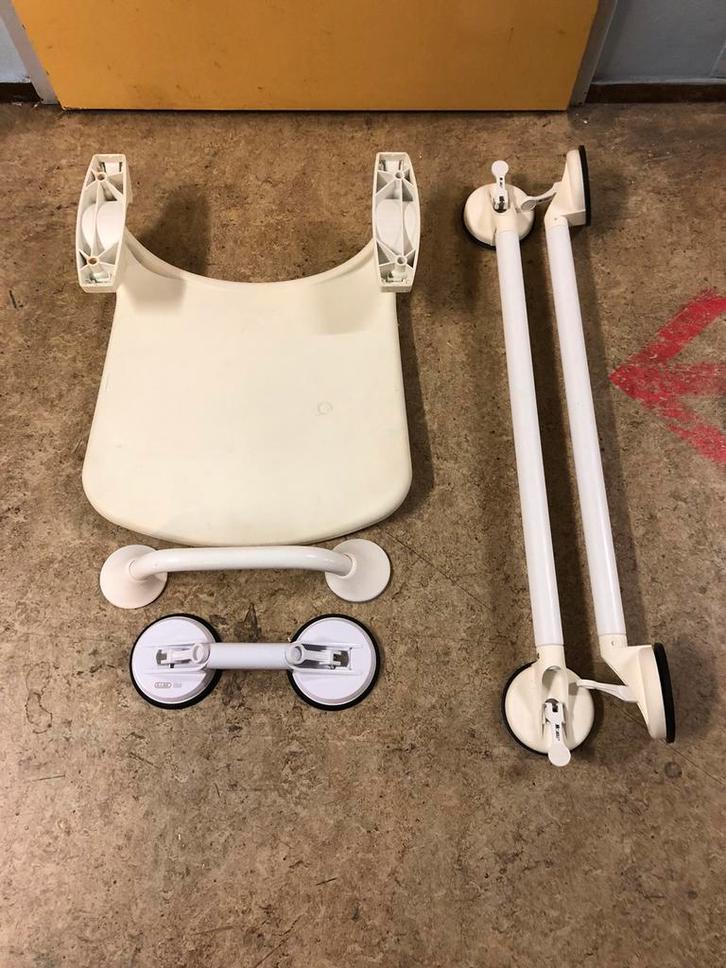 Mobiele wandbeugels en douchestoel opklapbare zitting, Diversen, Verpleegmiddelen, Gebruikt, Ophalen of Verzenden