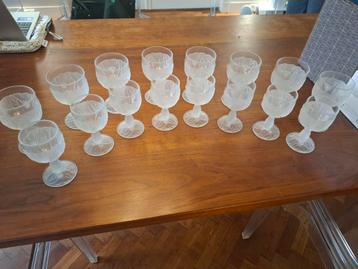 Vintage Wijnglazen met Bloemmotief - Set van 2x8 beschikbaar voor biedingen