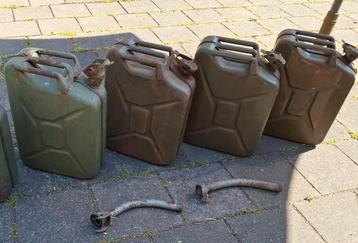 4x Vintage groene leger jerrycans. 20 Liter. Gebruikt! beschikbaar voor biedingen