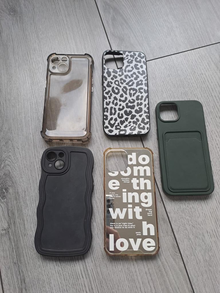 iPhone 13 Hoesjes - 5 Verschillende Kleuren, Ophalen of Verzenden, Gebruikt, IPhone 13, Hoesje of Tasje