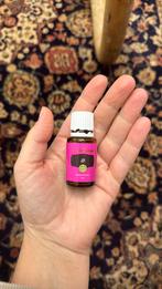 Joy etherische olie Young Living half VOL, Ophalen of Verzenden, Zo goed als nieuw, Handen en Nagels
