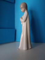 Meisje met kaars..Zaphir/Lladro, Verzamelen, Beelden en Beeldjes, Ophalen of Verzenden, Zo goed als nieuw, Mens