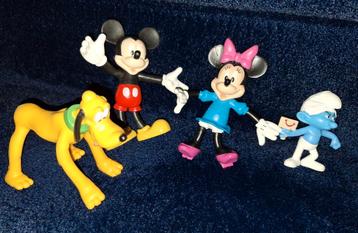 Disney + Smurf figuren beschikbaar voor biedingen