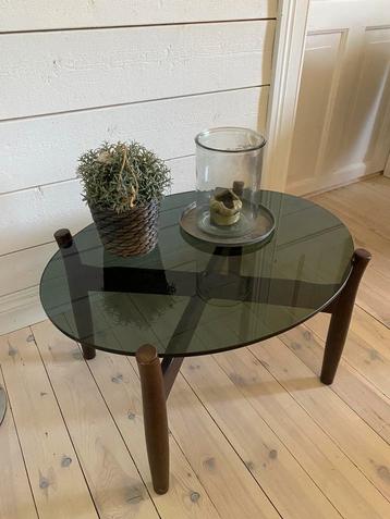 Mooie vintage Deense koffietafel jaren 70 beschikbaar voor biedingen