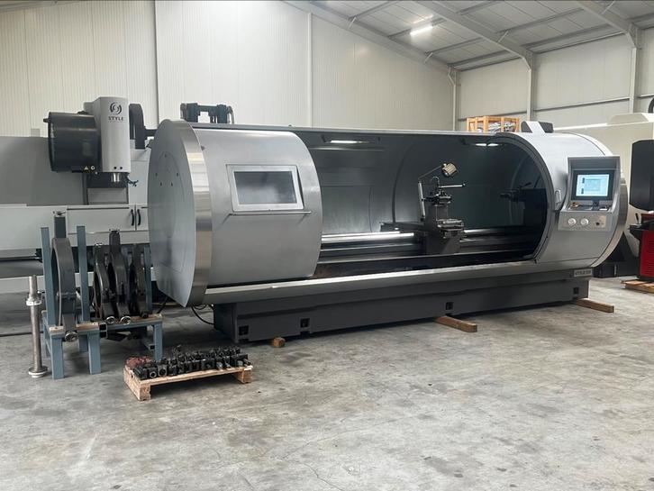 Style 750 x 3000mm CNC Draaibank, Doe-het-zelf en Verbouw, Draaibanken, Gebruikt, Metaaldraaibank, 1000 mm of meer, Computergestuurd (Cnc)