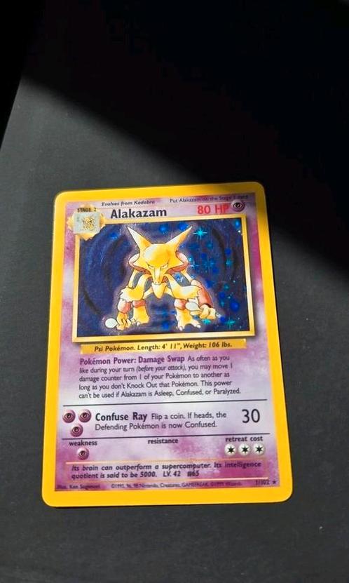 Alakazam 1/102 Pokemon Base holo, Hobby en Vrije tijd, Verzamelkaartspellen | Pokémon, Zo goed als nieuw, Booster, Foil, Ophalen of Verzenden