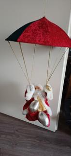Kerstman onder parachute, Diversen, Kerst, Ophalen of Verzenden