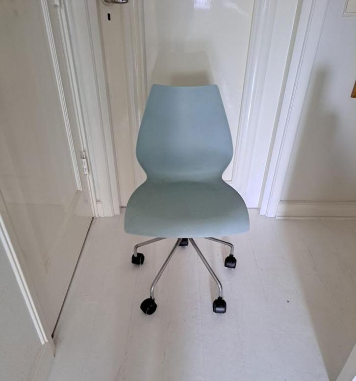 Kartel Maui bureaustoel lichtblauw, Huis en Inrichting, Bureaustoelen, Gebruikt, Bureaustoel, Blauw, Ophalen