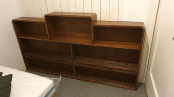 Look a like antiek boekenkast. beschikbaar voor biedingen