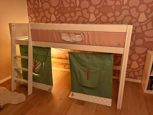 Lifetime frame half hoogslaper inclusief gordijn/tent, Kinderen en Baby's, Kinderkamer | Stapelbedden en Hoogslapers, Gebruikt