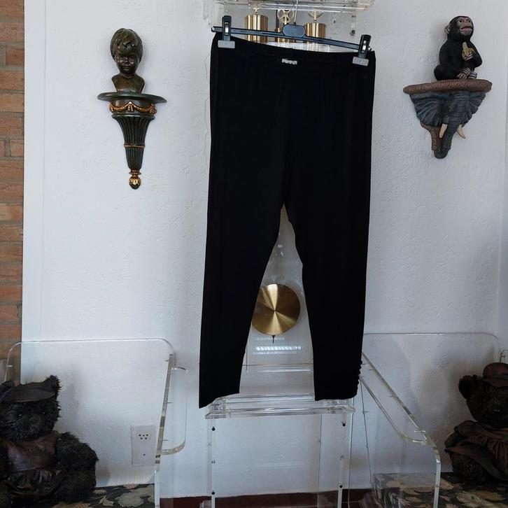 Legging van het merk Ophilia.  Maat 3 (46/48), Kleding | Dames, Grote Maten, Zo goed als nieuw, Broek of Spijkerbroek, Zwart, Verzenden