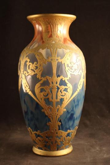 Art Nouveau vaas in bronzen montuur  beschikbaar voor biedingen