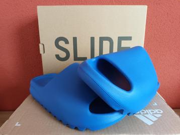 YEEZY SLIDE "AZURE" (2023) - maat 42 - nieuw in doos! beschikbaar voor biedingen