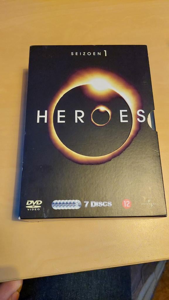 Heroes Seizoen 1 DVD Box - 7 Discs, Cd's en Dvd's, Dvd's | Tv en Series, Ophalen of Verzenden, Zo goed als nieuw