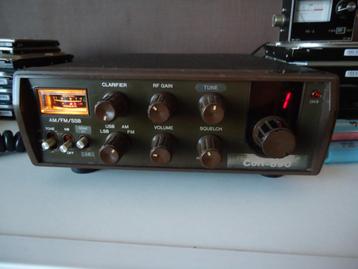 27mc 3 transceivers en tafelmike beschikbaar voor biedingen