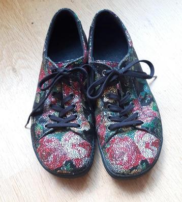 Intersko Dansko mt 40 sneakers met bloemen beschikbaar voor biedingen