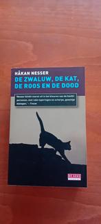 Håkan Nesser - De zwaluw,de kat, de roos en de dood, Boeken, Detectives, Ophalen of Verzenden, Zo goed als nieuw, Håkan Nesser